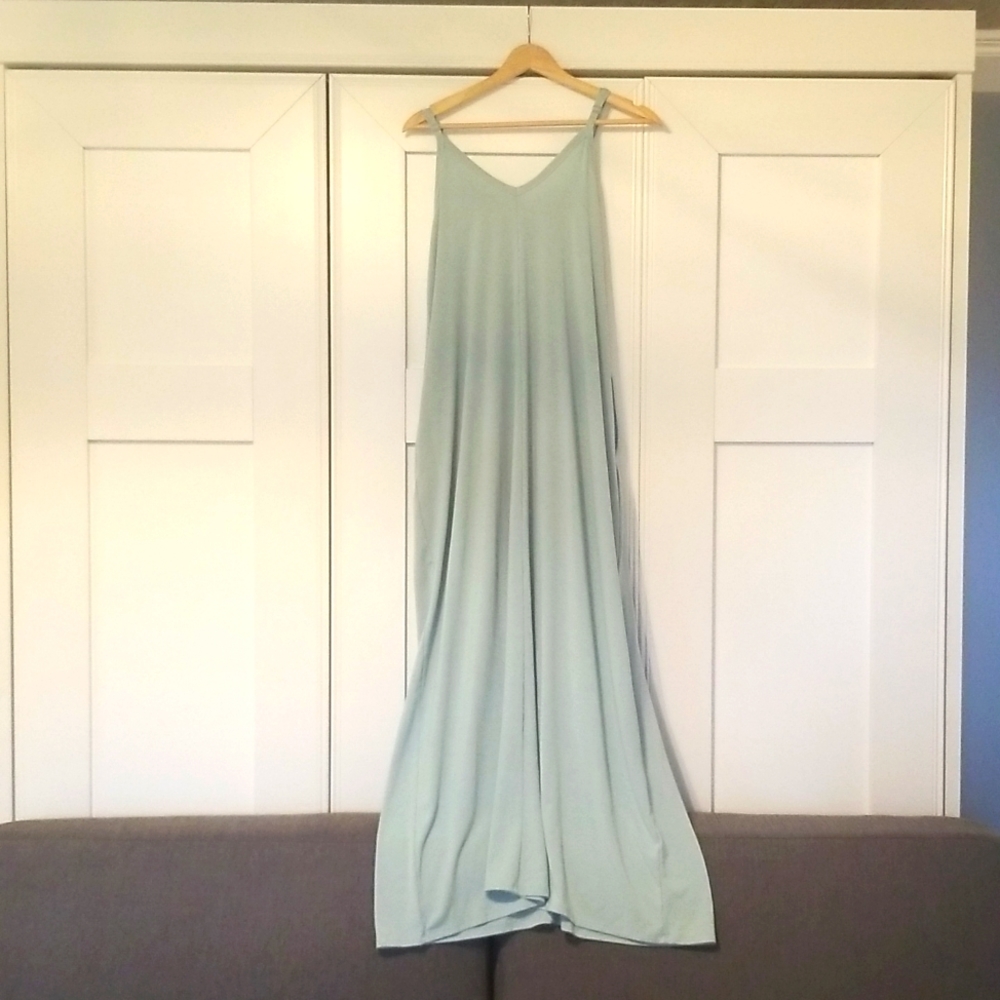 V-neck camii maxi dress